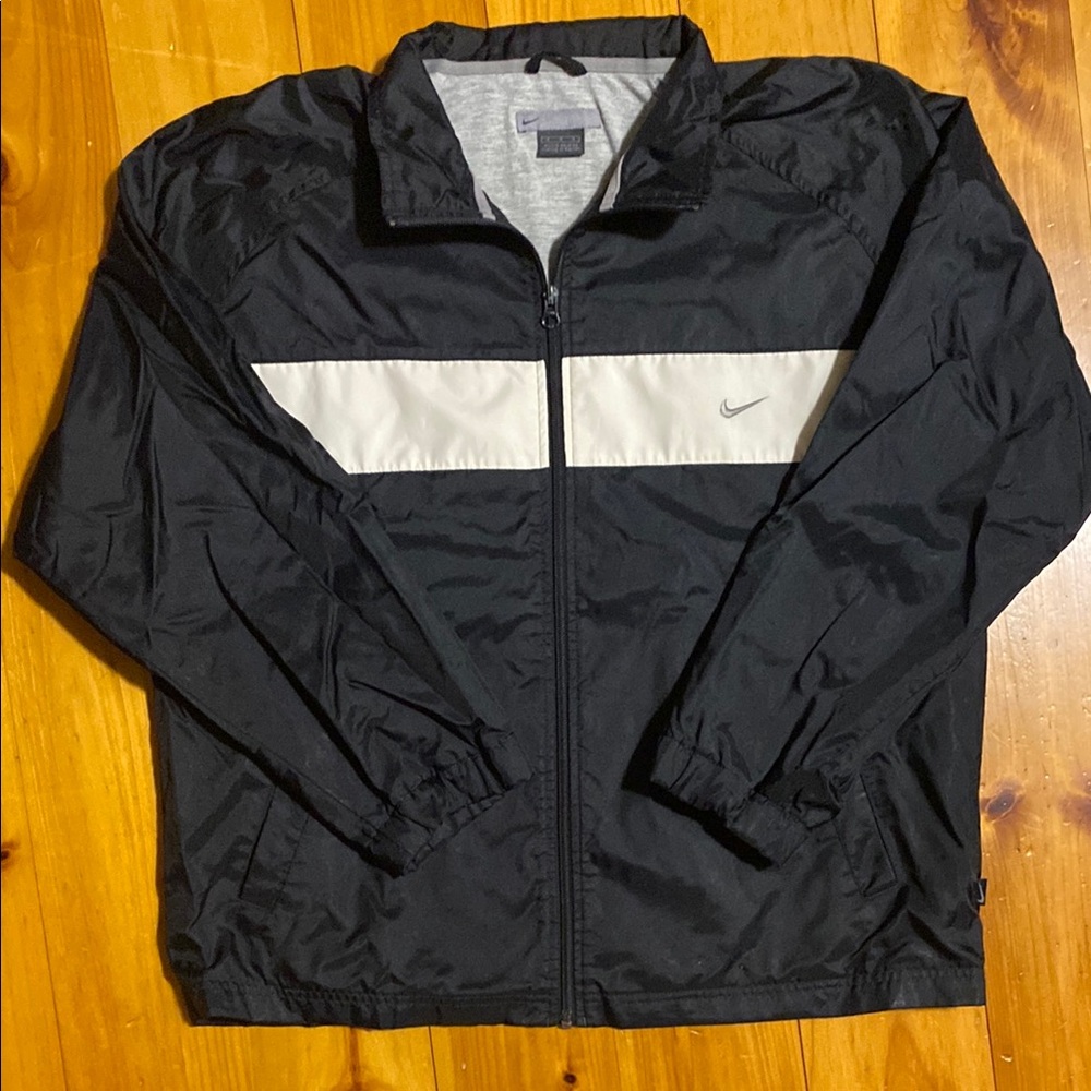 VINTAGE Nike Men's Black and White Jacket